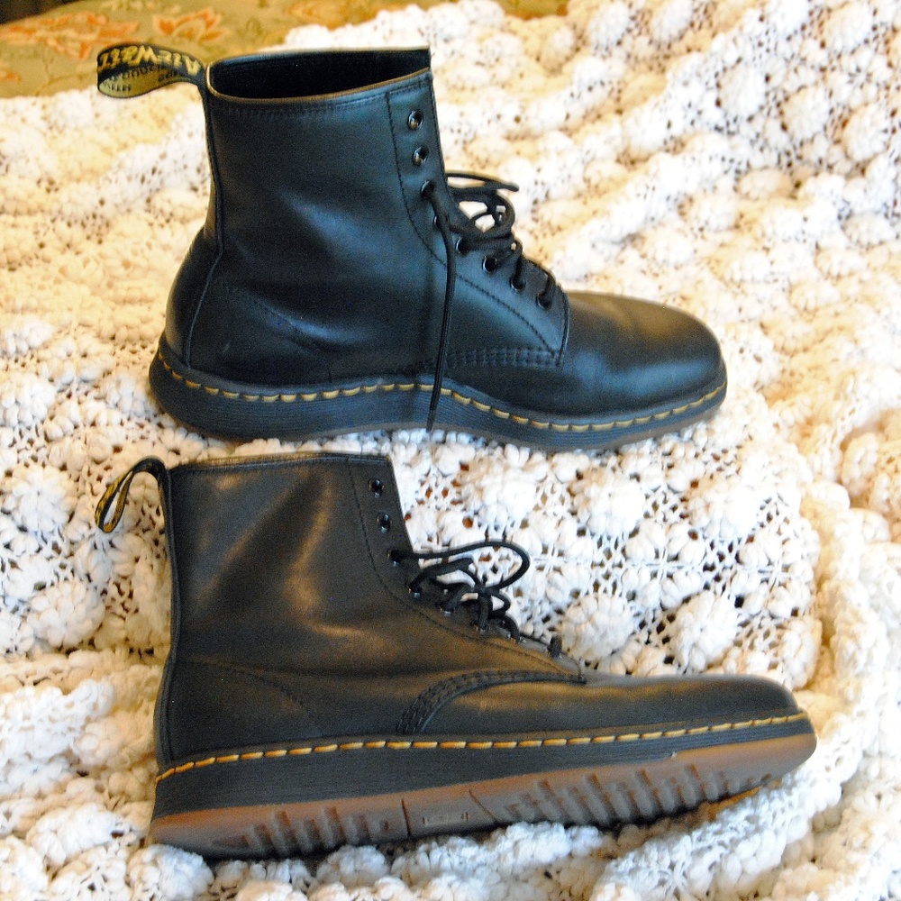 Women's Dr Martens AirWair US SZ 11 "Newton" EUC